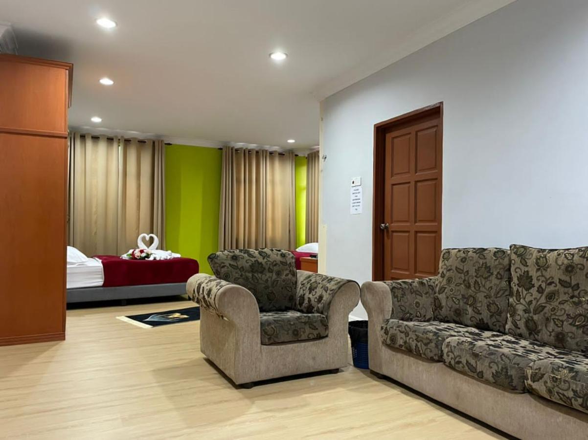 Samudera Hotel Kampung Kuala Besut Ngoại thất bức ảnh