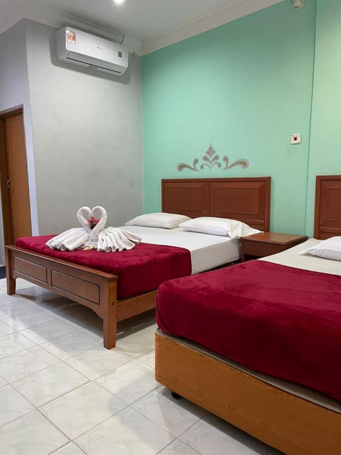 Samudera Hotel Kampung Kuala Besut Ngoại thất bức ảnh