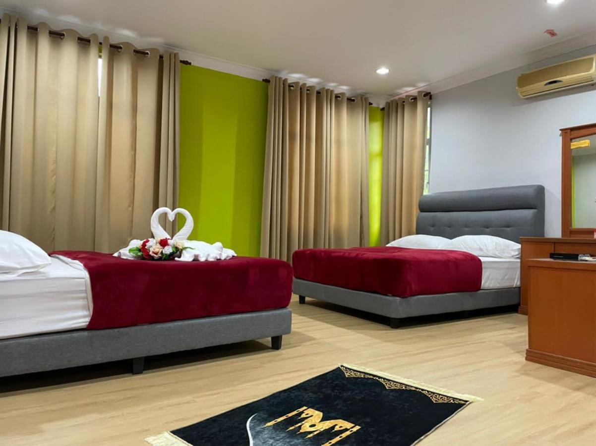 Samudera Hotel Kampung Kuala Besut Ngoại thất bức ảnh