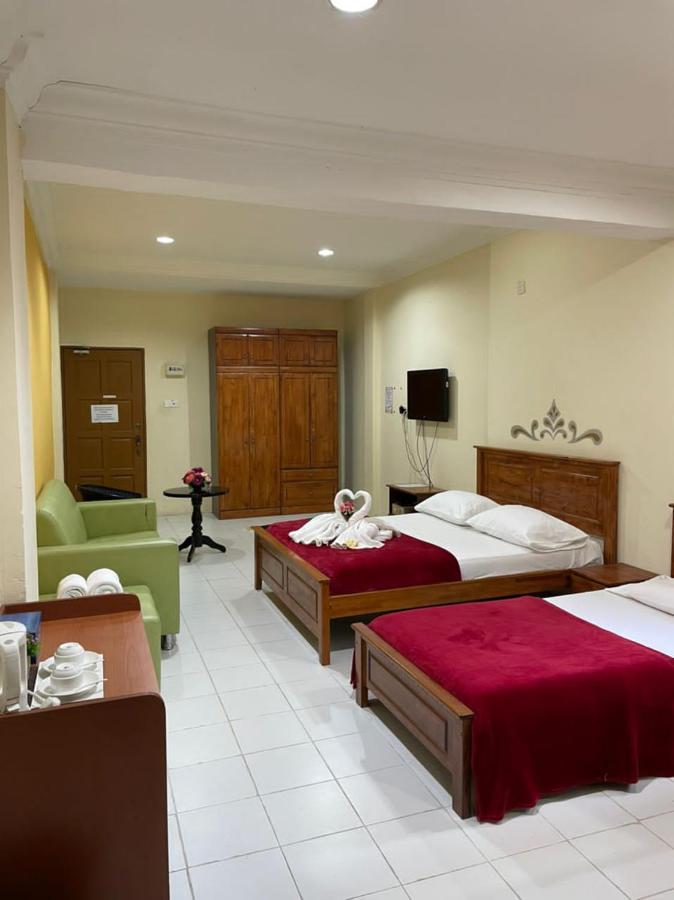 Samudera Hotel Kampung Kuala Besut Ngoại thất bức ảnh